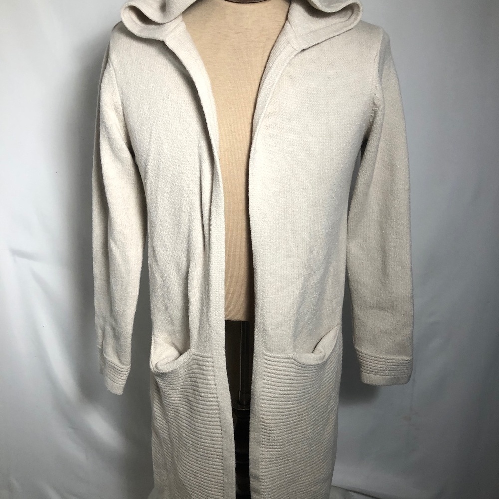 Womens Cream Sweater. Size Large. Soyaconcept.